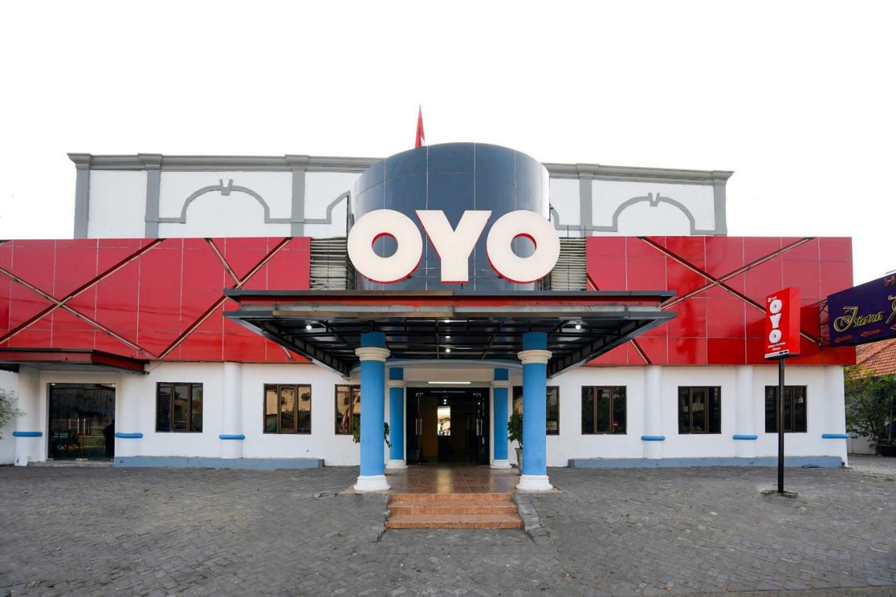 Oyo 1449 Istana Permata Dinoyo Surabaya Exterior foto